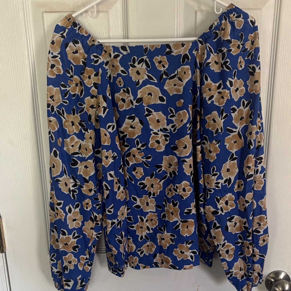Ann Taylor Blue Blouse with Tan Floral Design size S - Picture 8 of 11